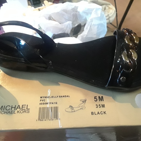 disigner boots and sandles - Picture 3 of 6